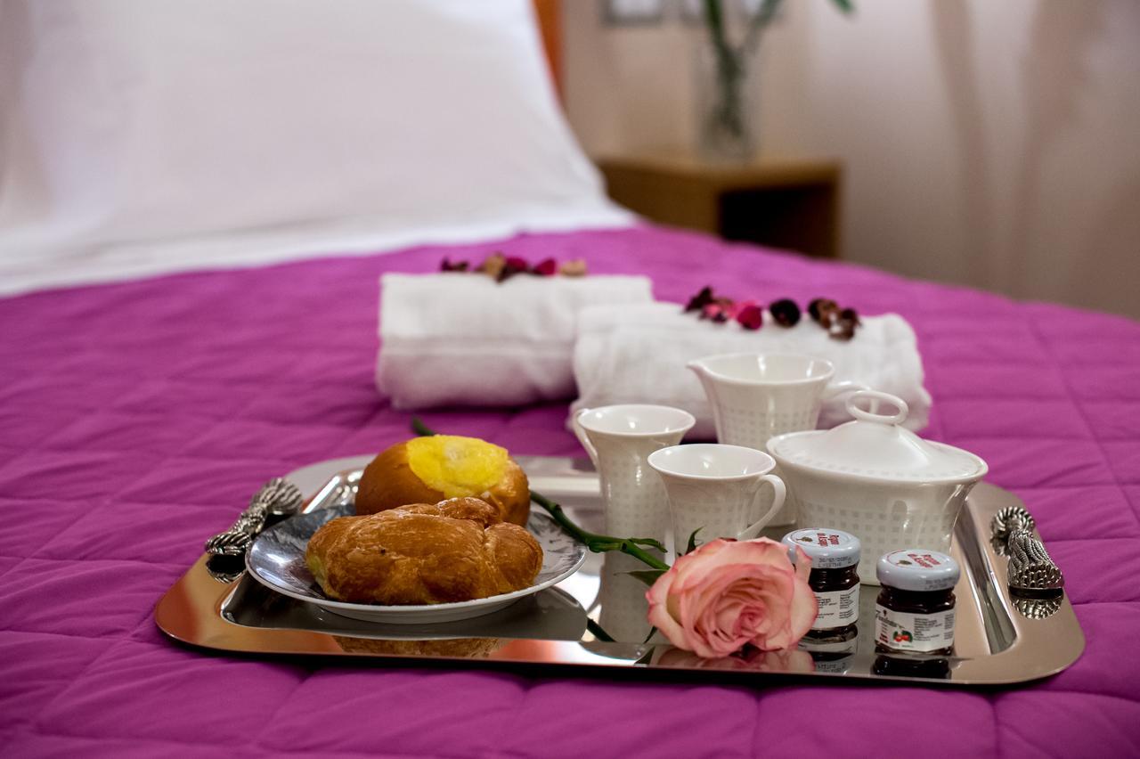Dolcedorme Garni Hotel Parma Exterior photo